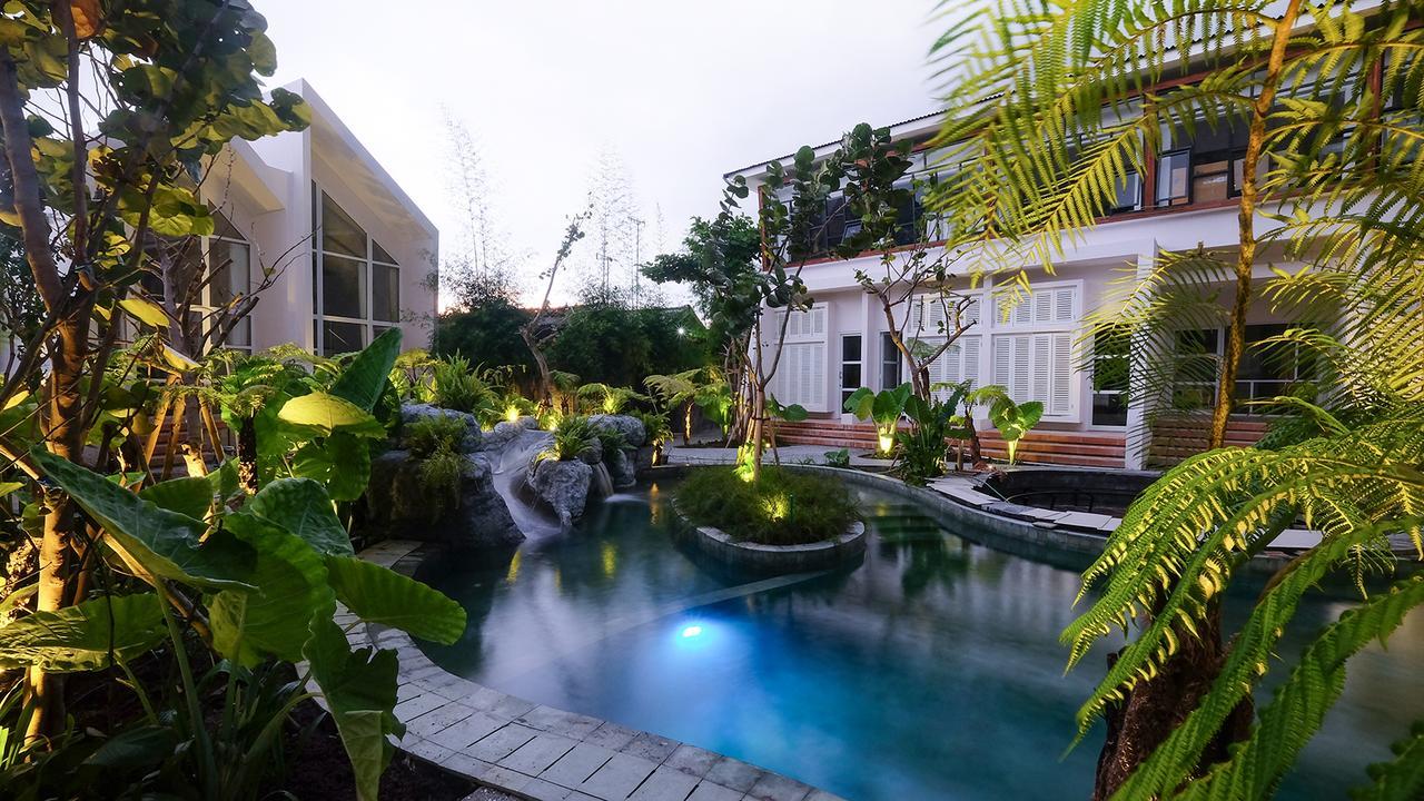 Hotel Yats Colony Yogyakarta Exterior foto